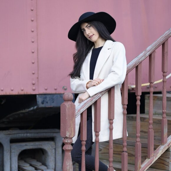 Carly Coat - Picture 6 of 13